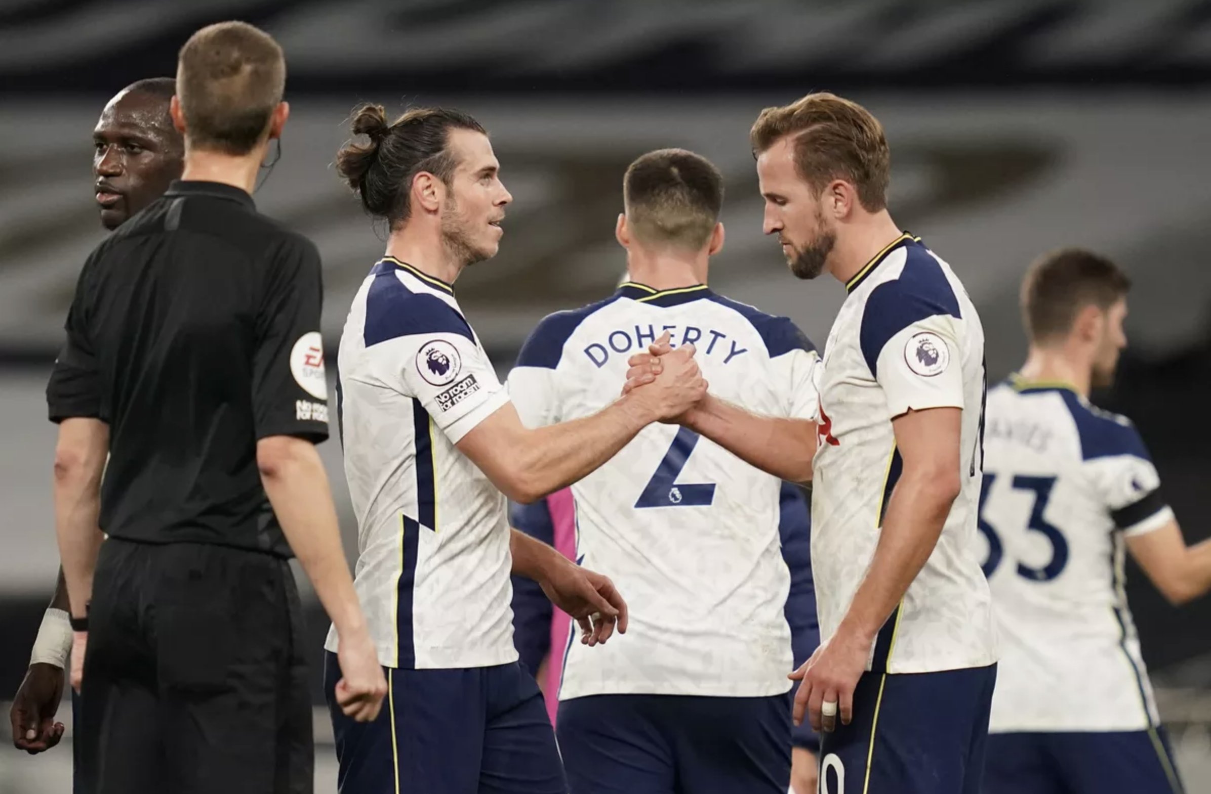 应高强度的 应高强度的