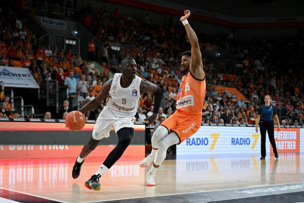 的持股比例 的持股比例