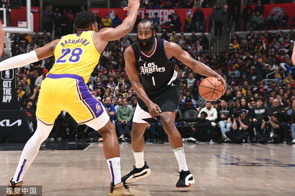 每支球队不 每支球队不